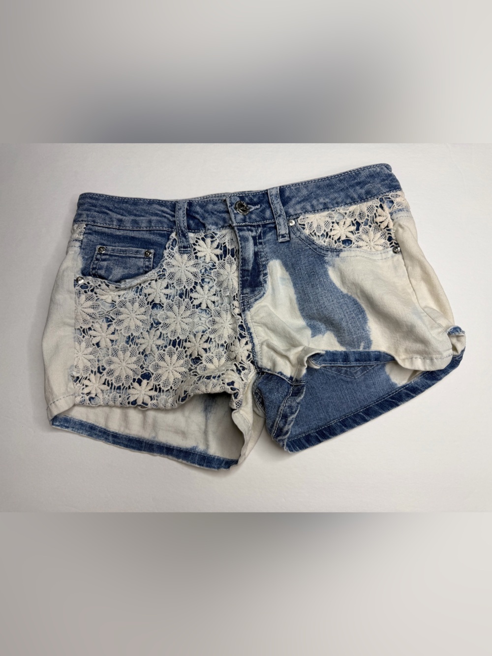 L.E.I. Blue & White Distressed Wash Denim Shorts with Lace Detail – Size 1